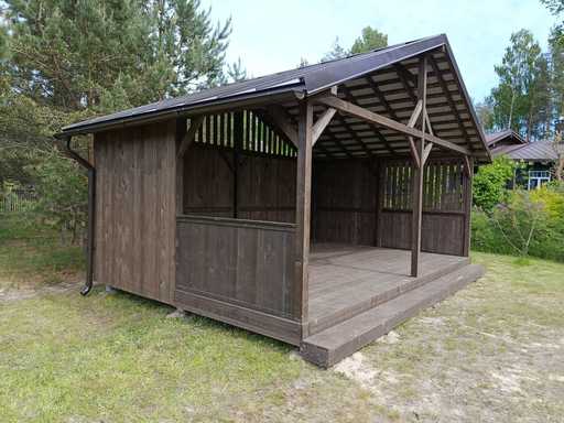4x6 m-es fa kerti pavilon — Tágas kerti pavilon padlóval és kétszintes tetővel