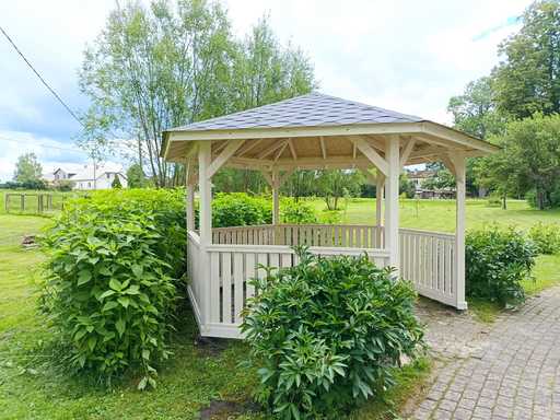 Hatszögletű fa pavilon — hangulatos kerti pavilon padlóval és fedett tetővel - garden gazebo pergola